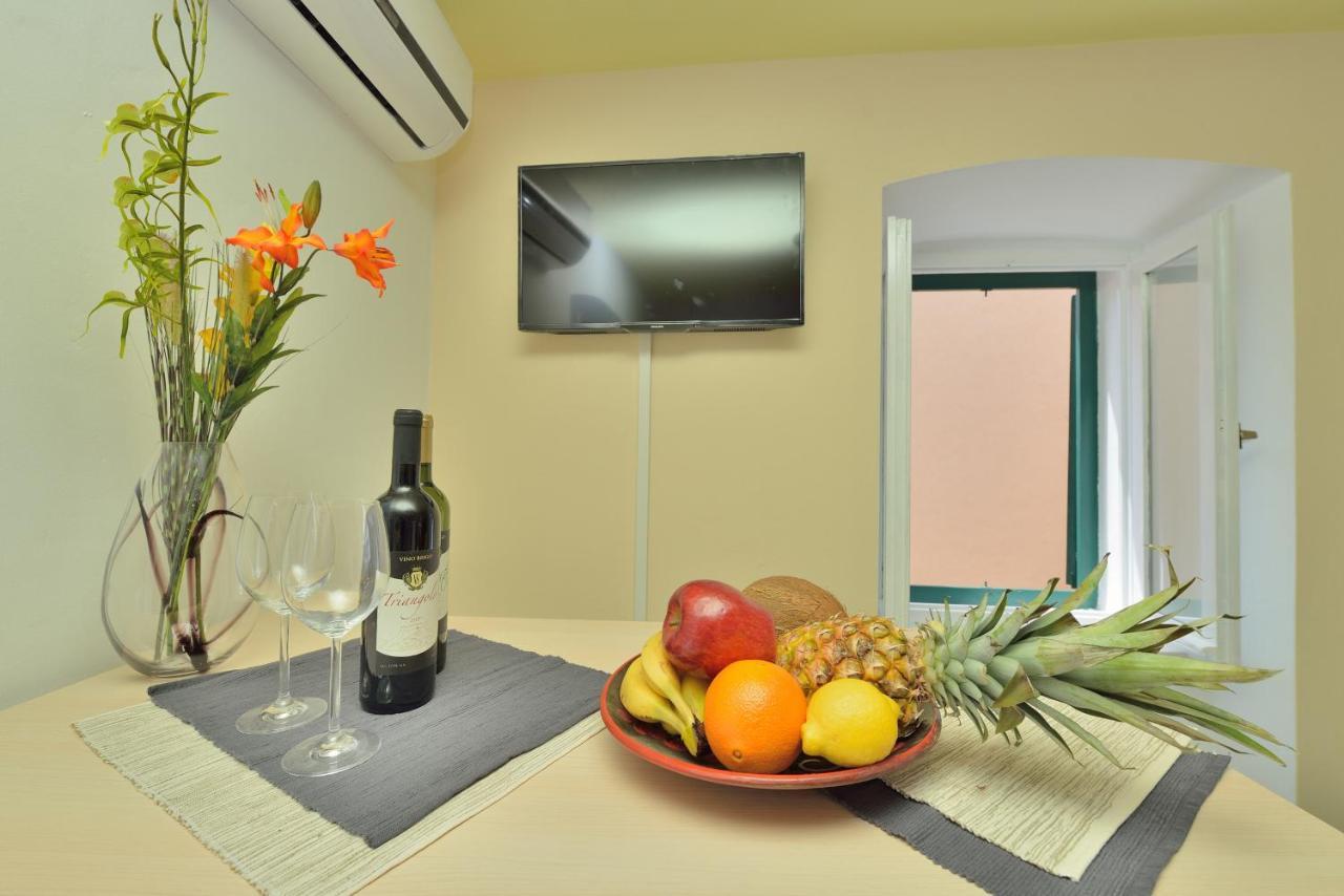 Apartments Carpe Diem Novigrad  Eksteriør billede