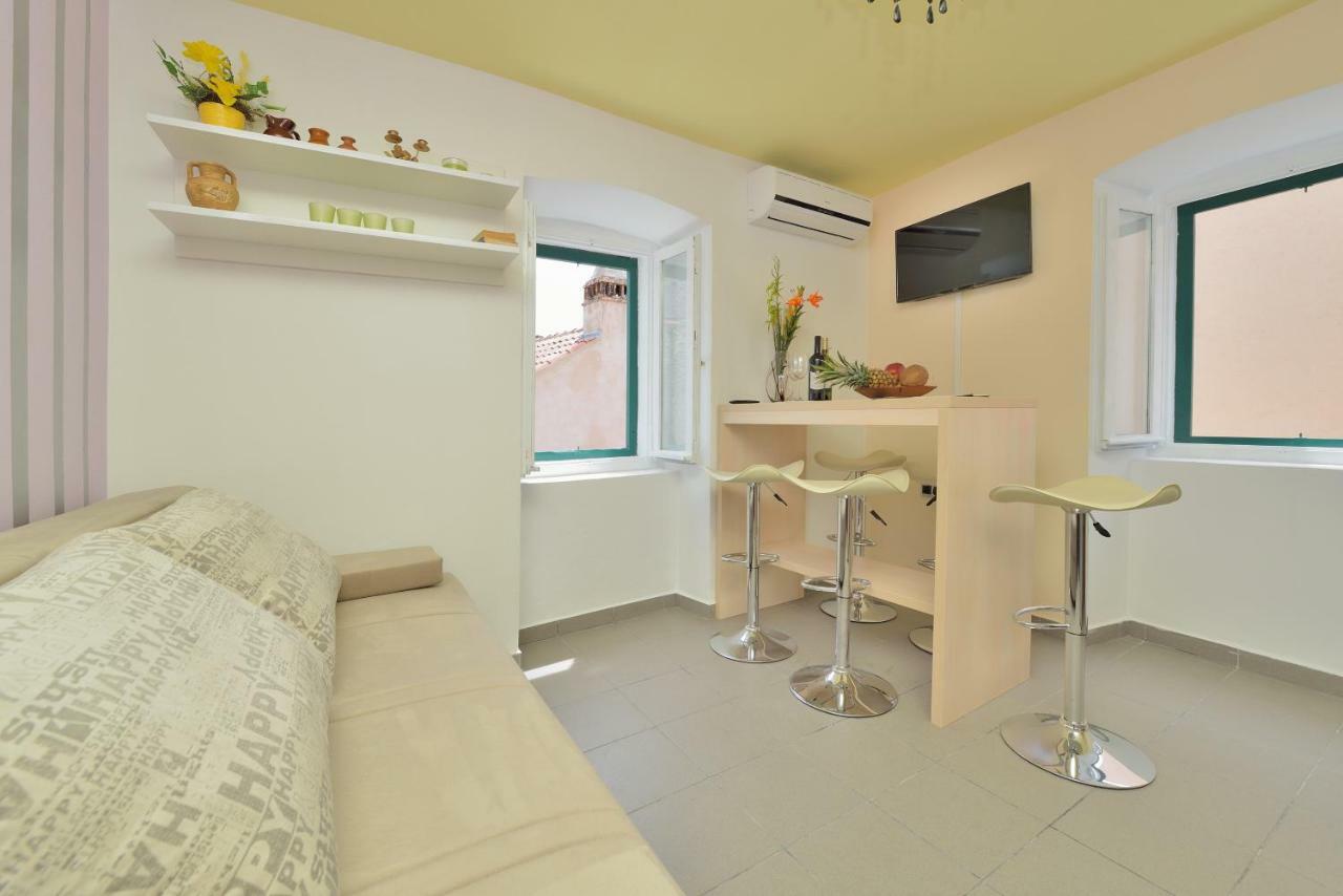 Apartments Carpe Diem Novigrad  Eksteriør billede